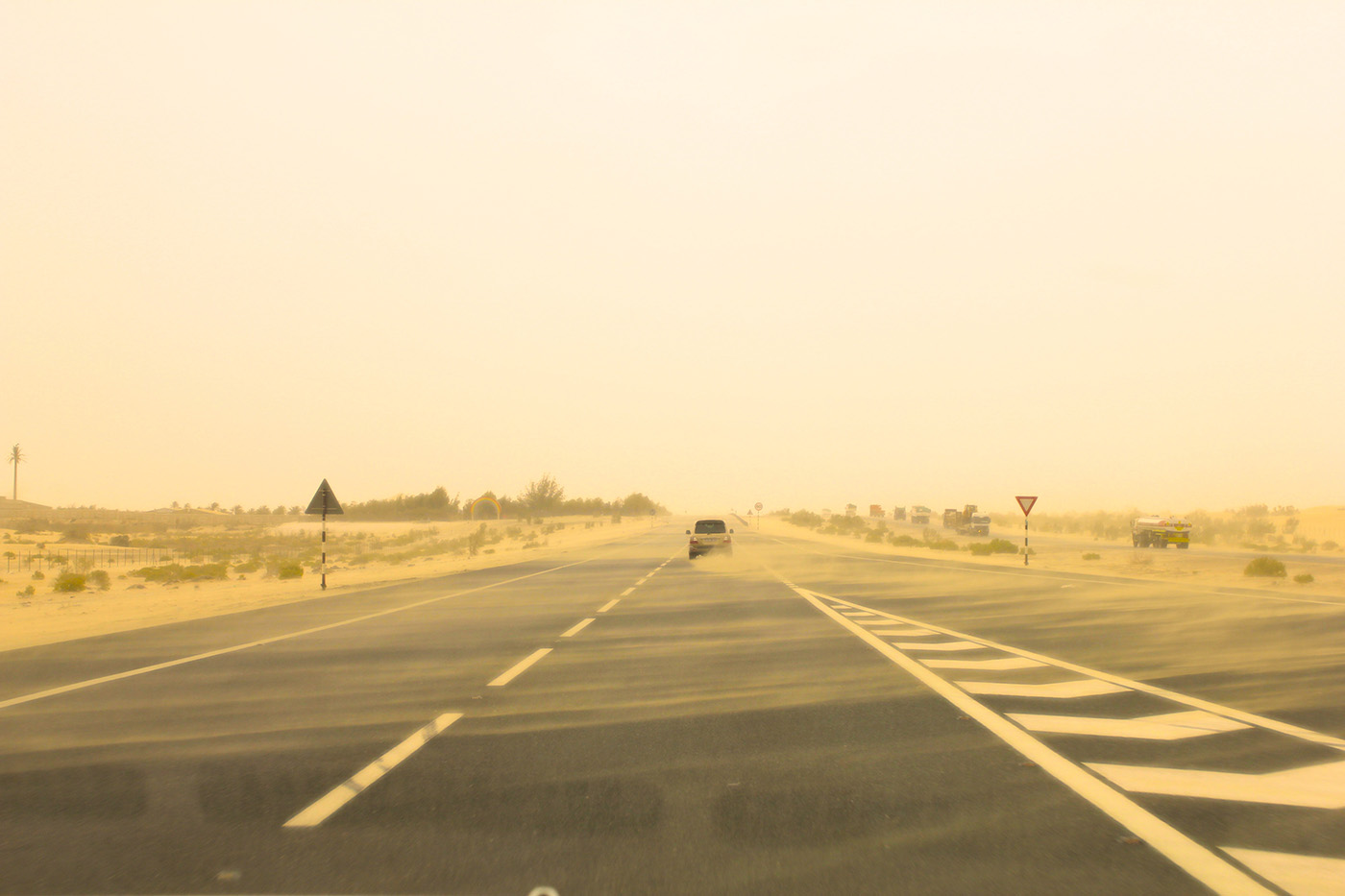 How To Drive Safely In A Sand Storm Accurate Auto Attention